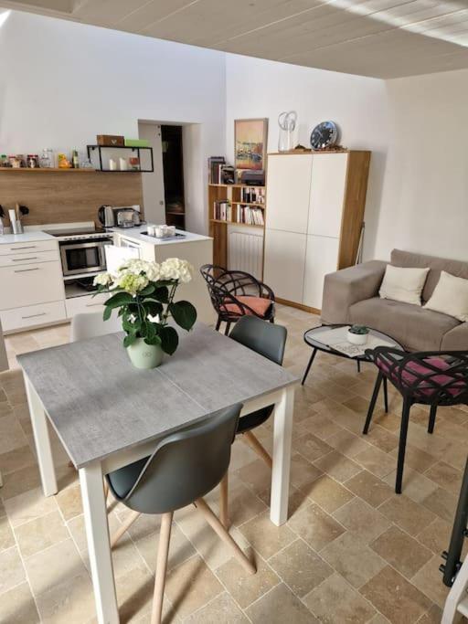 Maisonnette De Charme Villa Уистреам Екстериор снимка