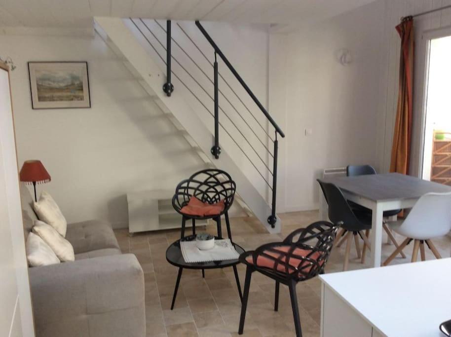 Maisonnette De Charme Villa Уистреам Екстериор снимка